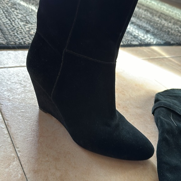 Boots - Picture 6 of 9